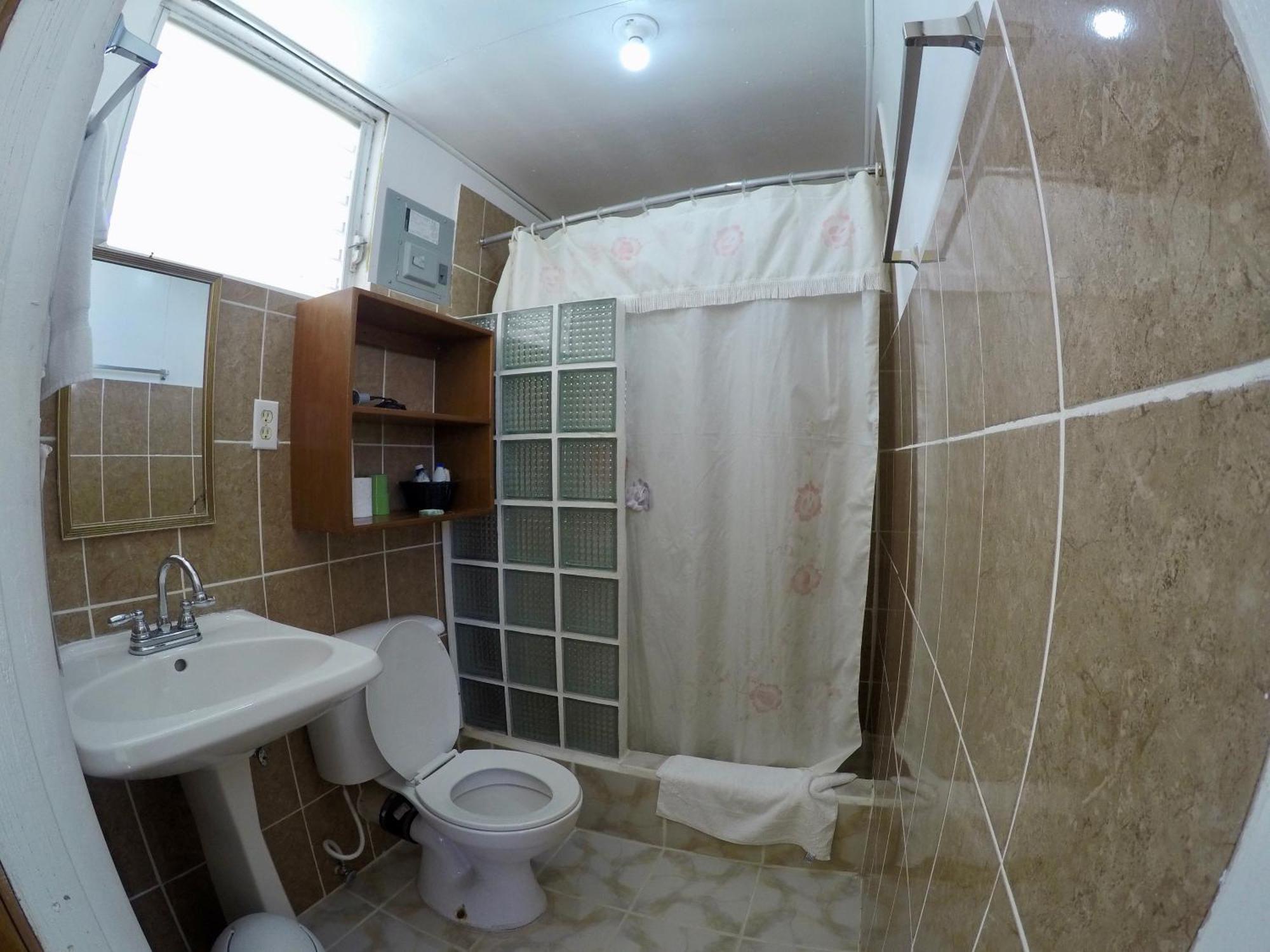 Chila's Accommodations Caye Caulker Esterno foto